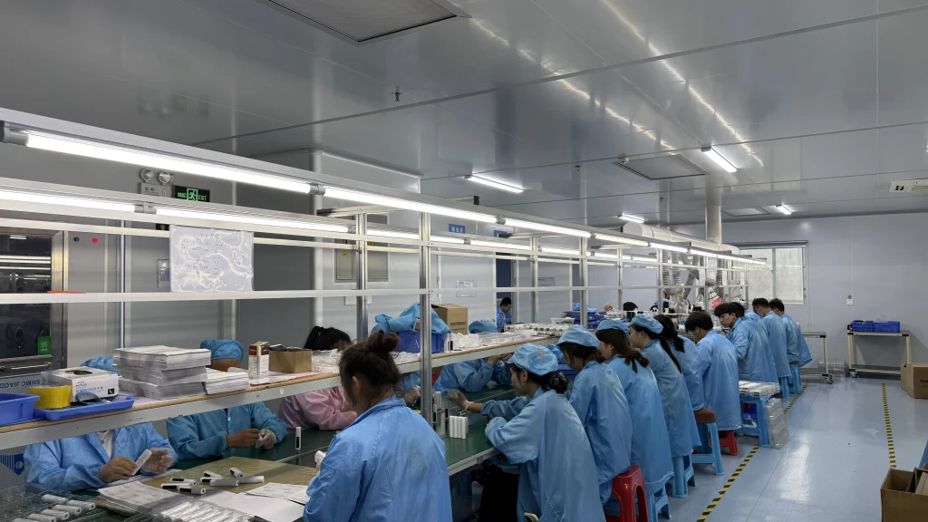 Electronic cigarette factory assembly workshop